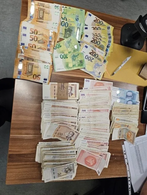 Zaplijena gotovine na granici