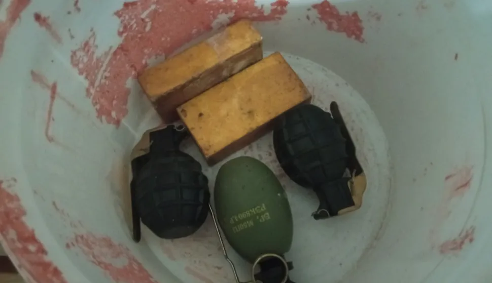 Bombe, eksploziv TNT, oružje, policija, ilustracija