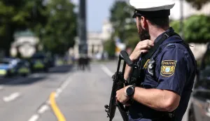 epa11586467 A police officer secures the area after a shooting near the NS Documentation Center for the History of National Socialism building in Munich, Germany, 05 September 2024. German police officers on 05 September shot a man who was firing a firearm near the Israeli Consulate General and the Nazi Documentation Center in Munich. According to the police, there is no evidence of any other suspects. EPA/ANNA SZILAGYI