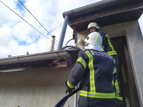 Požar krova kuće u Sarvašu