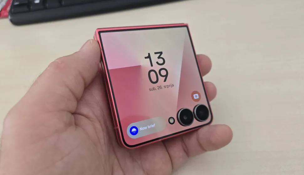 Samsung Galaxy Z Flip7