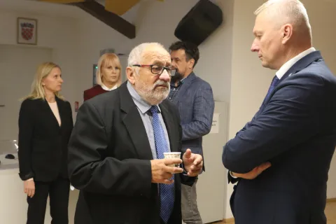 Osijek, 02. 10. 2025, Stara Pekara. Otvorenje 30. jesenskog poslovnog sastanka Hrvatske mreže zdravih gradova. Tibor Santo i Tihomir Florijančić.snimio GOJKO MITIĆ