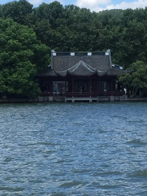 /Galerija/ Zapadno jezero - jedno od najpoznatijih azijskih kulturnih krajolika