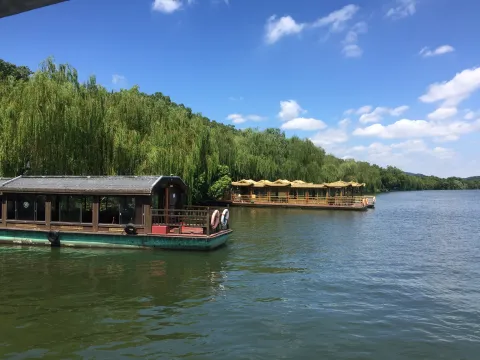 /Galerija/ Zapadno jezero - jedno od najpoznatijih azijskih kulturnih krajolika