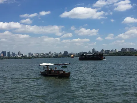 /Galerija/ Zapadno jezero - jedno od najpoznatijih azijskih kulturnih krajolika