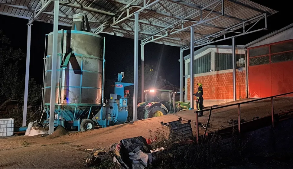 Požar sušare suncokreta u Alagincima