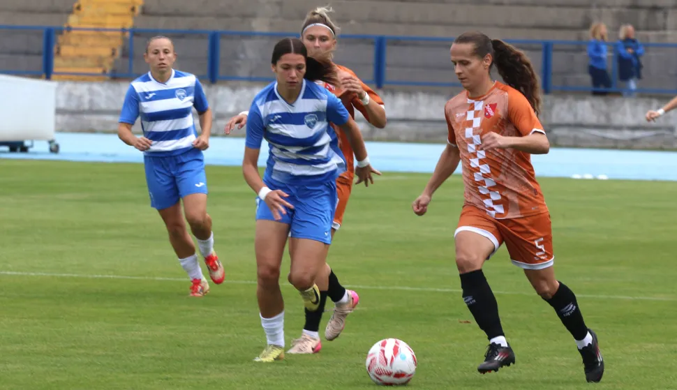 Osijek, 28. 09. 2025, Stadion Gradski vrt. Osijek - Agram (Zagreb), Magenta liga nogometašica.snimio GOJKO MITIĆ