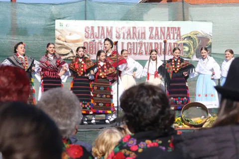 Dalj, 04. 10. 2025, Dalj - Sajam starih zanata i Gužvarijada, nastupi KUD-ova.snimio GOJKO MITIĆ