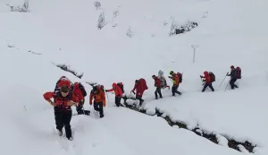 Potraga za hrvatskim planinarima nestalim u lavini u Sloveniji