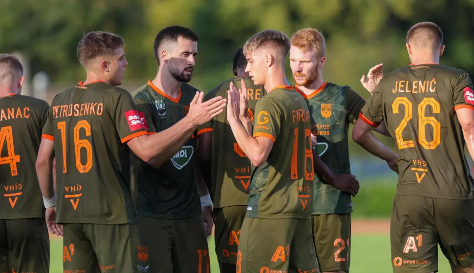 24.09.2025., stadion SRC "Uljanik Veruda", Pula - SuperSport Hrvatski nogometni kup, sesnaestina finala, NK Uljanik - NK Osijek. Niko Beros, Arnel Jakupovic, Niko Farkas,Luka Vrbancic Photo: Srecko Niketic/PIXSELL