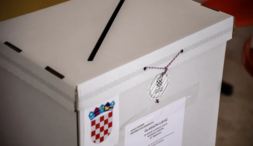 Zagreb, 18.5.2025 - U Hrvatskoj je u nedjelju u 7 sati otvoreno 6.600 biračkih mjesta na kojima će birači odlučivati o lokalnoj vlasti za iduće četiri godine – vijećima i skupštinama općina, gradova i županija te načelnicima, gradonačelnicima i županima. Na slici ilustracija.Foto Hina/ Dario GRZELJ/ dag
