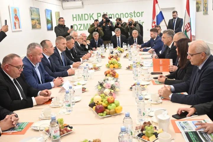 Radni sastanak premijera Plenkovića sa saborskim zastupnikom i čelništvom DZMH-a