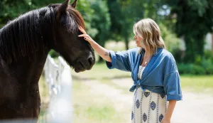 Visnjica, 210625. Hotel-ergela-farma Visnjica. Set Ljubav je na selu.Foto: Marin Franov/CROPIXFOTOGRAFIJE USTUPIO RTL ZA ILUSTRACIJU TEKSTA U PRILOGU OBZOR PETKOM.ZABRANJENO DALJNJE KORIŠTENJE FOTOGRAFIJA