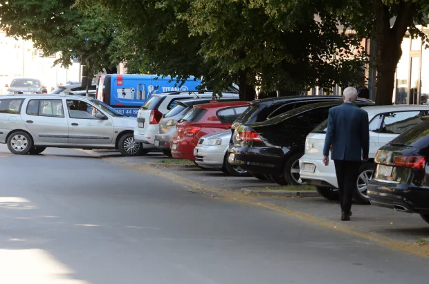 osijek, 28 svibnja 2024, 9,30 sati, donji grad, parkiralištesnimio zdenko pušić