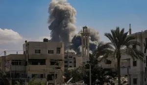 epa12436781 Smoke rises following Israeli air strikes during an Israeli military operation in Gaza City, Gaza Strip, 07 October 2025. According to the UN around 90 percent of the population or 1.9 million people in Gaza have been displaced since the start of the conflict. More than 67,000 Palestinians have been killed in the Gaza Strip since October 2023, according to the Palestinian Ministry of Health, and about 1,200 Israelis have been killed since the launch of an Israeli military campaign in response to a cross-border attack by Hamas on 07 October 2023. EPA/MOHAMMED SABER