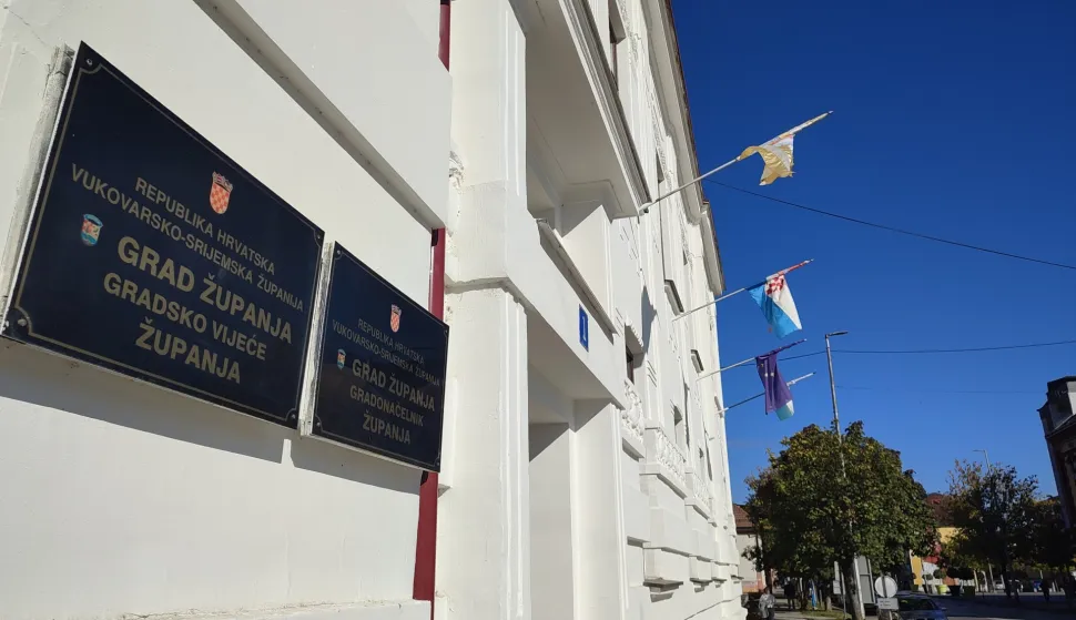 Ulaz u gradsku kućusnimila Marija Lešić Omerović