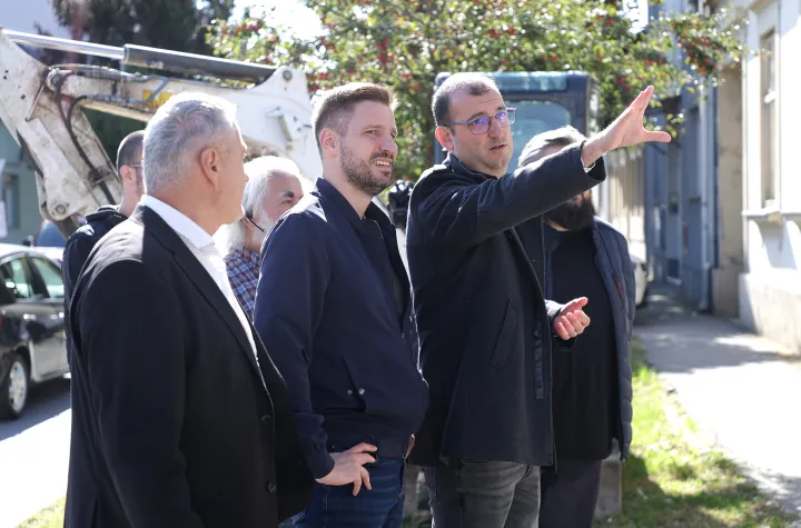 Osijek, 10. 10. 2025., Kanižlićeva 48b, početak radova, početak rušenja, ruševna zgrada, rušenje, obilazak radova, Ivan RadićSNIMIO BRUNO JOBST