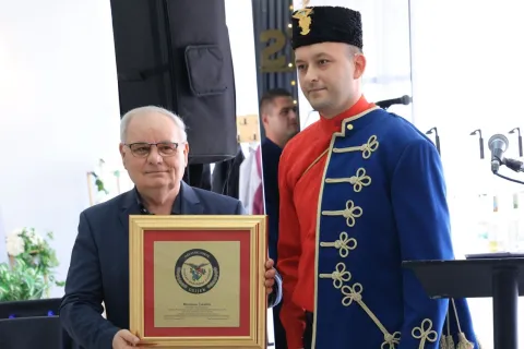 Miroslav Čakalić, Počasna garda Hrvatski sokol