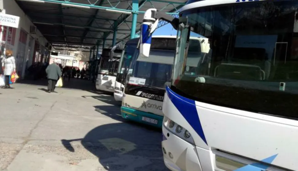 Đakovački putnici iznenađeni, po kartu za autobus na šalter mogu samo do 14.45