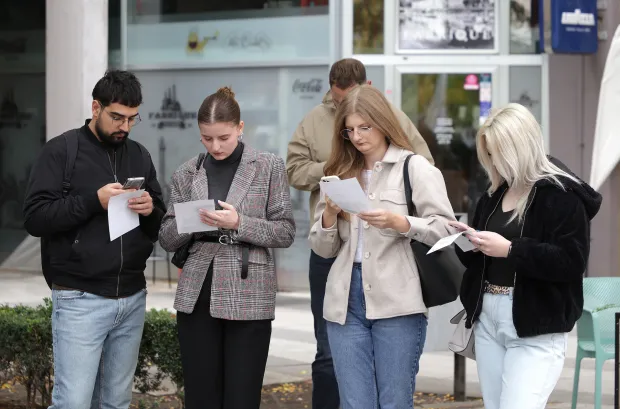 Osijek, 09. 10. 2025., Trg slobode, Dan otvorenih vrata, EU projekti, studenti, student, predavanje, mišljenje studenata, raspravaSNIMIO BRUNO JOBST