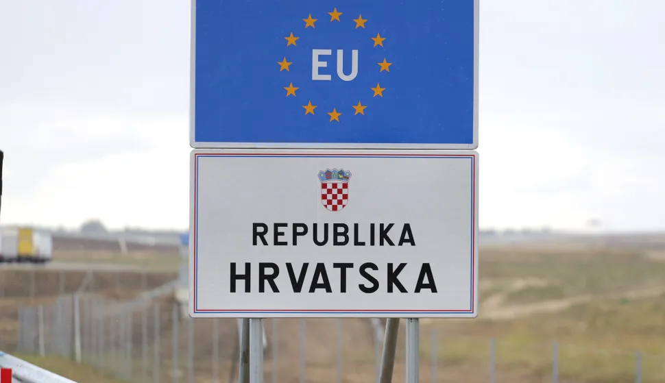 Sudaraž, 06. 10. 2025., Sudaraž, A5, A5 autocesta, 5C koridor, obilježavanje, završetak izgradnje koridora 5C, granica,; ploča; Republika HrvatskaSNIMIO BRUNO JOBST