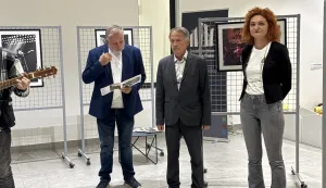 Izložba “Rock fotografija” Vinkovčanina Marinka Reslija