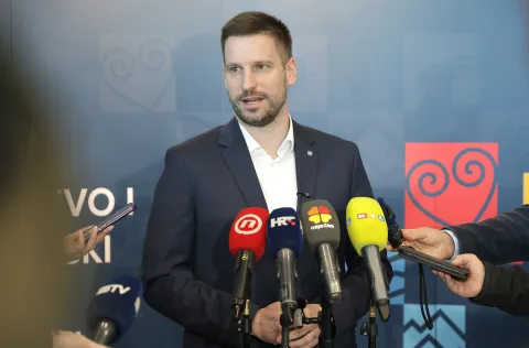 Osijek, 14. 10. 2025., GC, Konferencija, Hrvatsko useljeništvo i gospodarski razvoj; Ivan RadićSNIMIO BRUNO JOBST