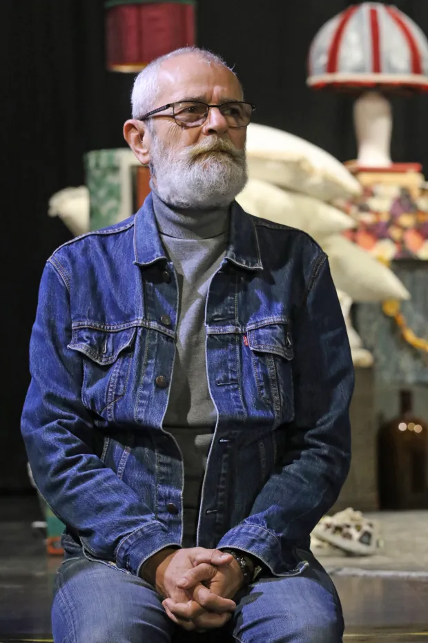 Osijek, 15. 10. 2025, Dječje kazalište Branka Mihaljevića u Osijeku. Pressica i ulomak iz predstave/premijere, Balonom iznad Kapadokije, u režiji Tamare Kučinović. Ivica Lučić.snimio GOJKO MITIĆ