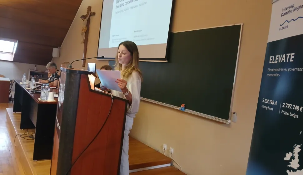 ĐakovoKBFRujan 2025.Predstavljen projekt za starije sa 60 +Govori Sarafina Zelić-Kos, pročelnica UO za zdravstvo, socijalnu skrb i hrv, branitelje OBŽ