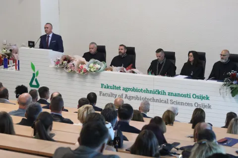 Osijek, 17. 10. 2025, Falultet agrobiotehničkih znaosti Osijek, slavi 65. godina postojannja. Aula magna, svečana sjedinca fakultetskog vijeća...snimio GOJKO MITIĆ