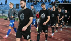 Vinkovci, 17.10.2025. - Susret 10. kola hrvatskog nogometnog prvenstva Vukovar 1991 - Lokomotiva. foto HINA/ Gordan PANIĆ/ gp