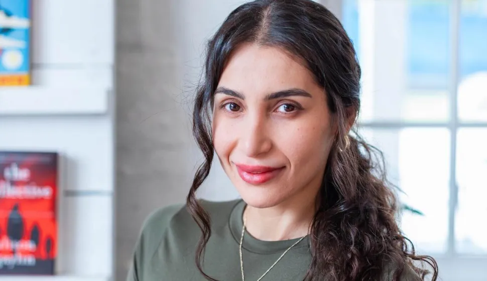 MAGAZINCharacter Portrait: Meet Etaf RumPRIVATNI ALBUM