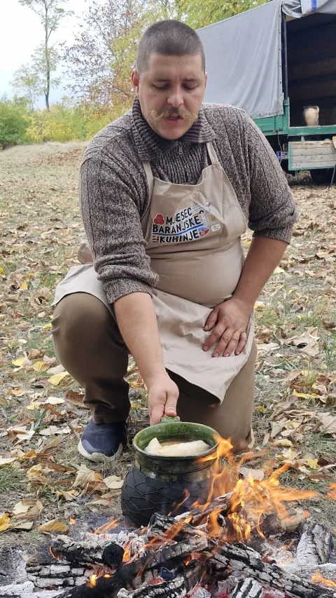 Nastavio se Mjesec baranjske kuhinje: Sarma u ćupu, riba u zemljanoj tanjurači...