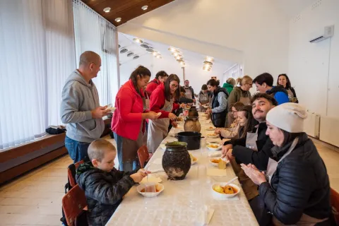 Nastavio se Mjesec baranjske kuhinje: Sarma u ćupu, riba u zemljanoj tanjurači...