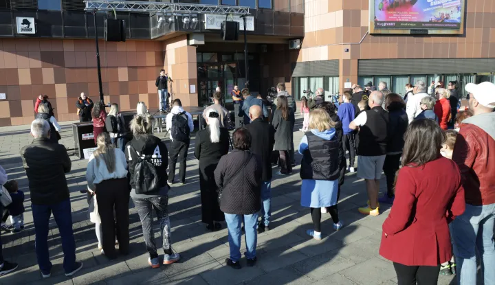 Zagreb, 19.10.2025.- Drugi u nizu prosvjed protiv međuvršnjačkog nasilja koji organizira udruga Roditelji za djecu. Cilj prosvjeda je podizanje svijesti o ozbiljnosti međuvršnjačkog nasilja i potrebi za hitnim djelovanjem u zaštiti djece, mijenjanje zakona i nultoj toleranciji na nasilje.foto HINA/ Admir BULJUBAŠIĆ/ abu