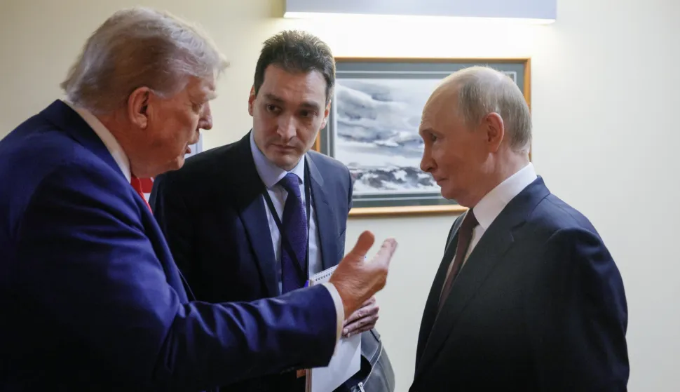 epa12303729 US President Donald Trump (L) and Russian President Vladimir Putin (R) speak before a joint news conference following their meeting at Joint Base Elmendorf-Richardson in Anchorage, Alaska, USA, 15 August 2025. EPA/GAVRIIL GRIGOROV/SPUTNIK/KREMLIN POOL/POOL MANDATORY CREDIT