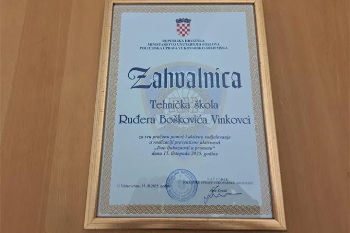 Policijski službenici Policijske uprave vukovarsko-srijemske danas su obilježili 6. Nacionalni dan sigurnosti cestovnog prometa.
