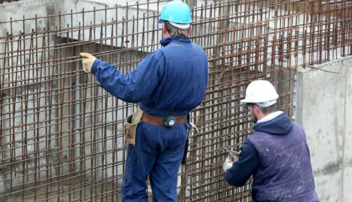 snimio Davor KIBEL,Sarva, 10.01.2014. Građevinski radnici, bautela, građevina