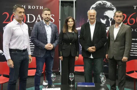 Osijek, 22. 10. 2025., Kulturni centar, 260 dana, 260 days, press, konferencija za medije, Dražen Majstrović; Ivan Radić; Nataša Tramišak; Jakov Sedlar; Marijan Gubina, zajednička fotografija SNIMIO BRUNO JOBST