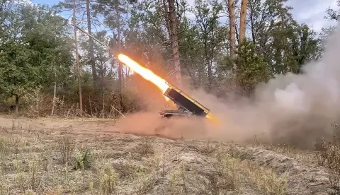 epa12423365 A still image taken from handout video provided 02 October 2025, by the Russian Defence ministry press-service shows a Russian 'Grad' self-propelled 122 mm multiple rocket while fighting a Ukrainian army position at an undisclosed location in Ukraine. EPA/RUSSIAN DEFENCE MINISTRY PRESS SERVICE/HANDOUT HANDOUT HANDOUT EDITORIAL USE ONLY/NO SALESHANDOUT EDITORIAL USE ONLY/NO SALES