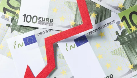 novac financije tržište bankrot pad euro kriza poslovanje ilustracijafreepik