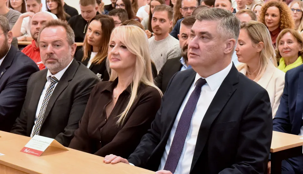 Vara?din, 22.10.2025.- Globalni izazovi i politi?ko okru?enje tema je predavanja koje je u srijedu u Vara?dinu, na Fakultetu organizacije i informatike Sveu?ili?ta u Zagrebu, odr?ao hrvatski predsjednik Zoran Milanovi? te poru?io da ni?ta u povijesti nije determinirano da ne bi moglo biti puno bolje ili gore. foto HINA/ Sini?a KALAJD?IJA/ ua