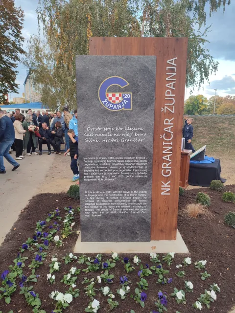 Otkriveno spomen-obilježje Županjafoto: Marija Lešić Omerović