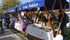 Jesenski sajam i Festival okusa - manifestacije posvećene autohtonim suvenirima, kulturnoj baštini i tradicijskoj gastronomiji