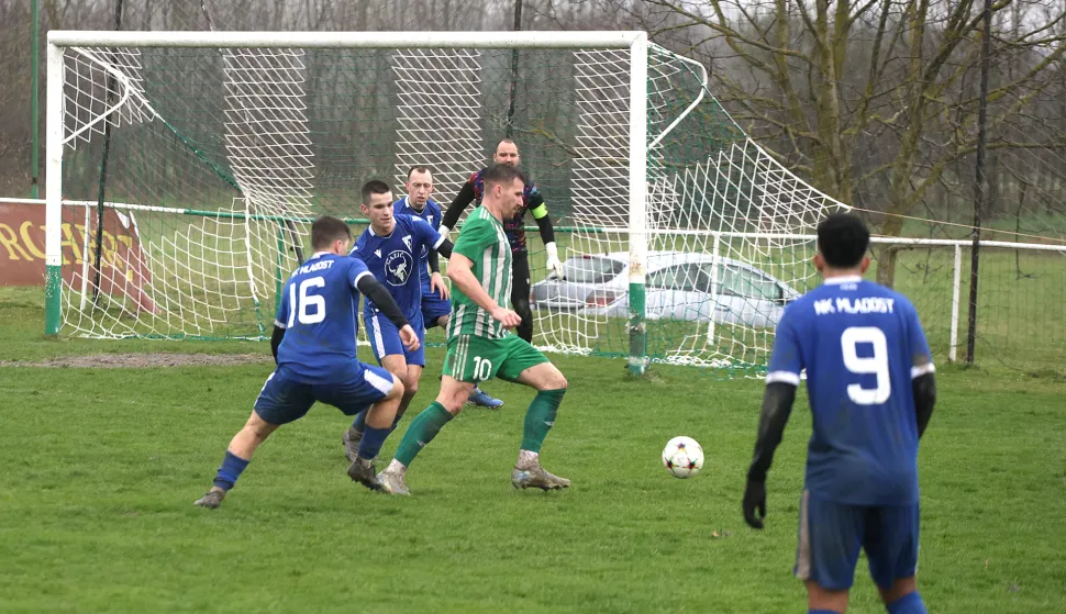 Vardarac, 15. 03. 2025., Igralište u Vardarcu, Vardarac - Mladost (Đakovačka satnica), MŽNL Osijek - VinkovciSNIMIO BRUNO JOBST