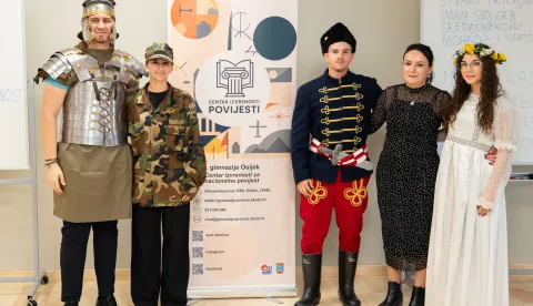 Osijek, 23. 10. 2025., Otvaranje centra izvrsnosti za povijest, I. Gimnazija Osijekgimnazija; centar izvrsnosti; povijest; učenici; učiteljica