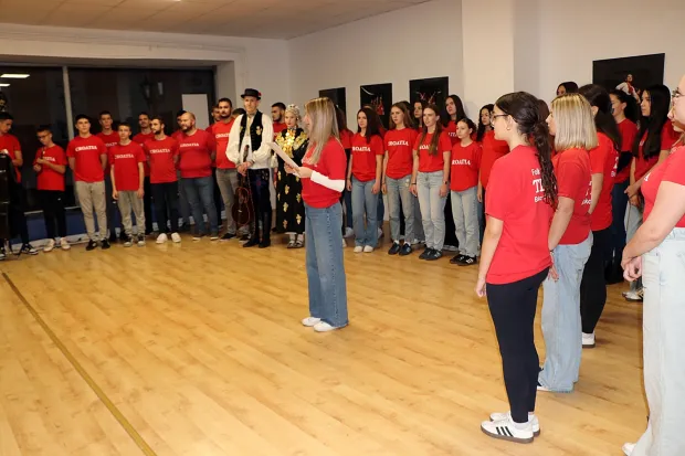 ĐakovoIzložba fotografija Teninih 40, Silvije ButkovićU glazbenom dijelu nastup članova KUD-a TenaListopad 2025.