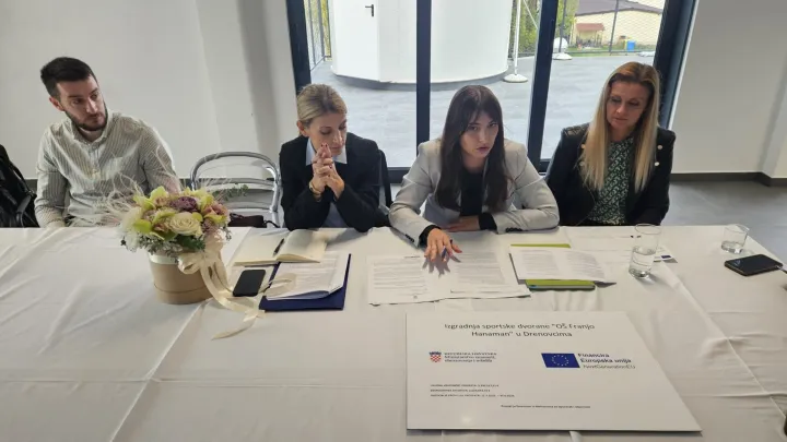 Radni sastanak u Drenovcimafoto: VSŽ