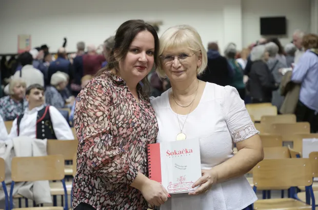 Osijek, 25. 10. 2025., Ulica K. P. Svačića, &Scaron;okačka grana, &Scaron;okačka kuvarica, kuharica, Dani kruha, Marija Čolić; Ljubica Pilipović SNIMIO BRUNO JOBST