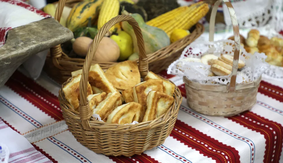 Osijek, 25. 10. 2025., Ulica K. P. Svačića, &Scaron;okačka grana, &Scaron;okačka kuvarica, kuharica, Dani kruha SNIMIO BRUNO JOBST